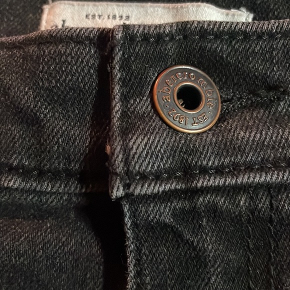 Abercrombie Jean Shorts: black - Picture 4 of 6